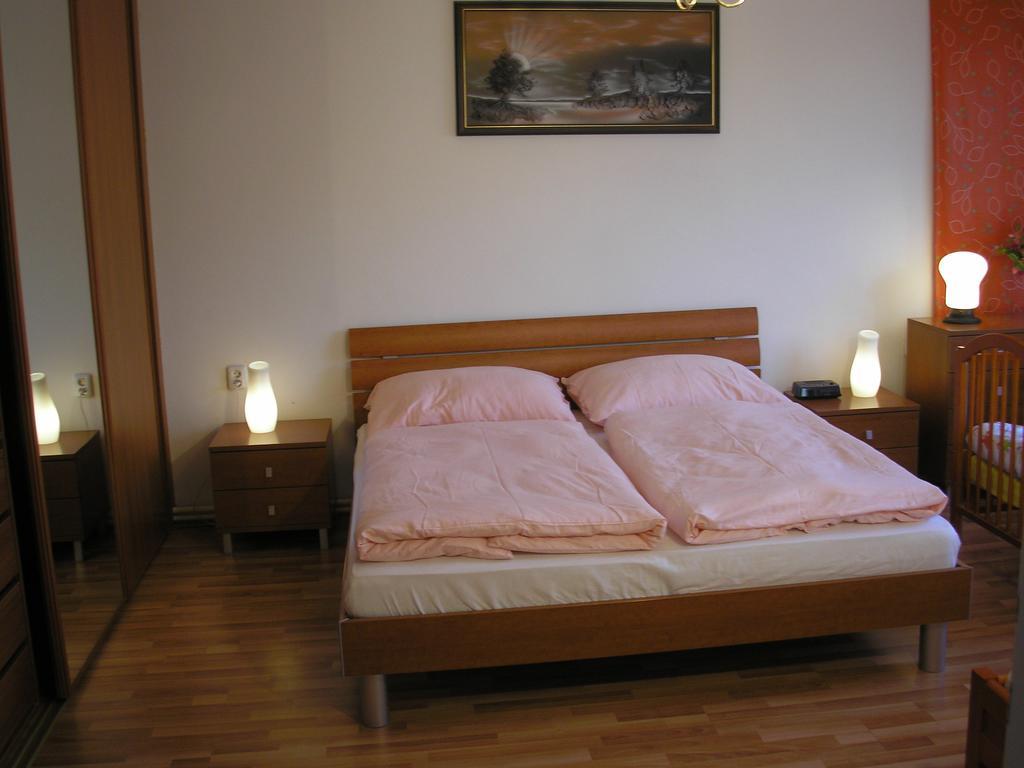 Vacation Apartment Up To 10 Bratislava Cameră foto